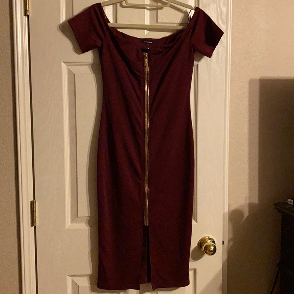 Beautiful zip up midi dress
